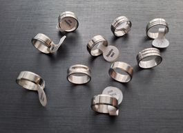 10 Edelstahlringe, verschiedene Muster (17 mm)