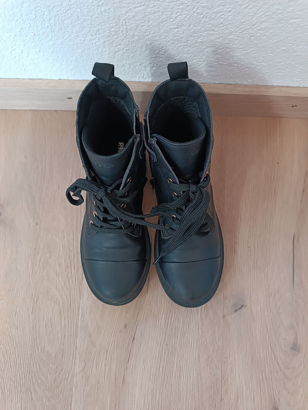 Geox Scarpe per ragazze: scarpe Geox 32 – Usato da Arbedo venduto da cuc_8zbh 1