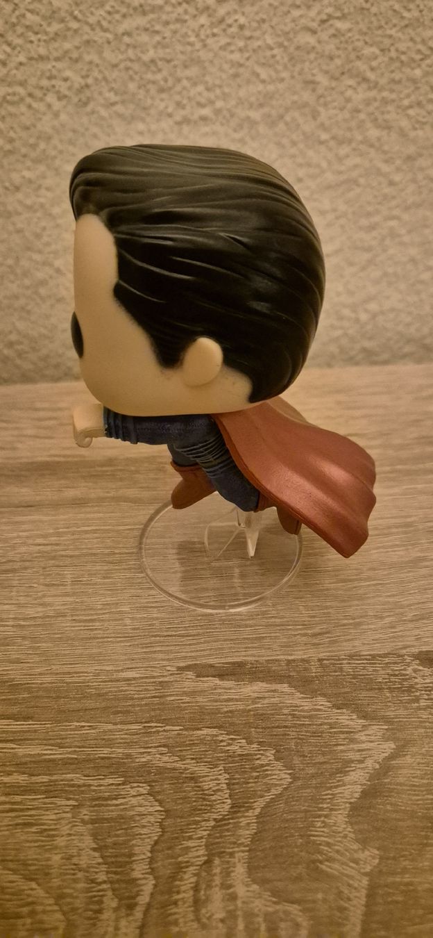 Funko Statuette: Funko Pop Superman - Édition Limitée - État Impeccable! – Usato da Genève venduto da Bayoushi 3
