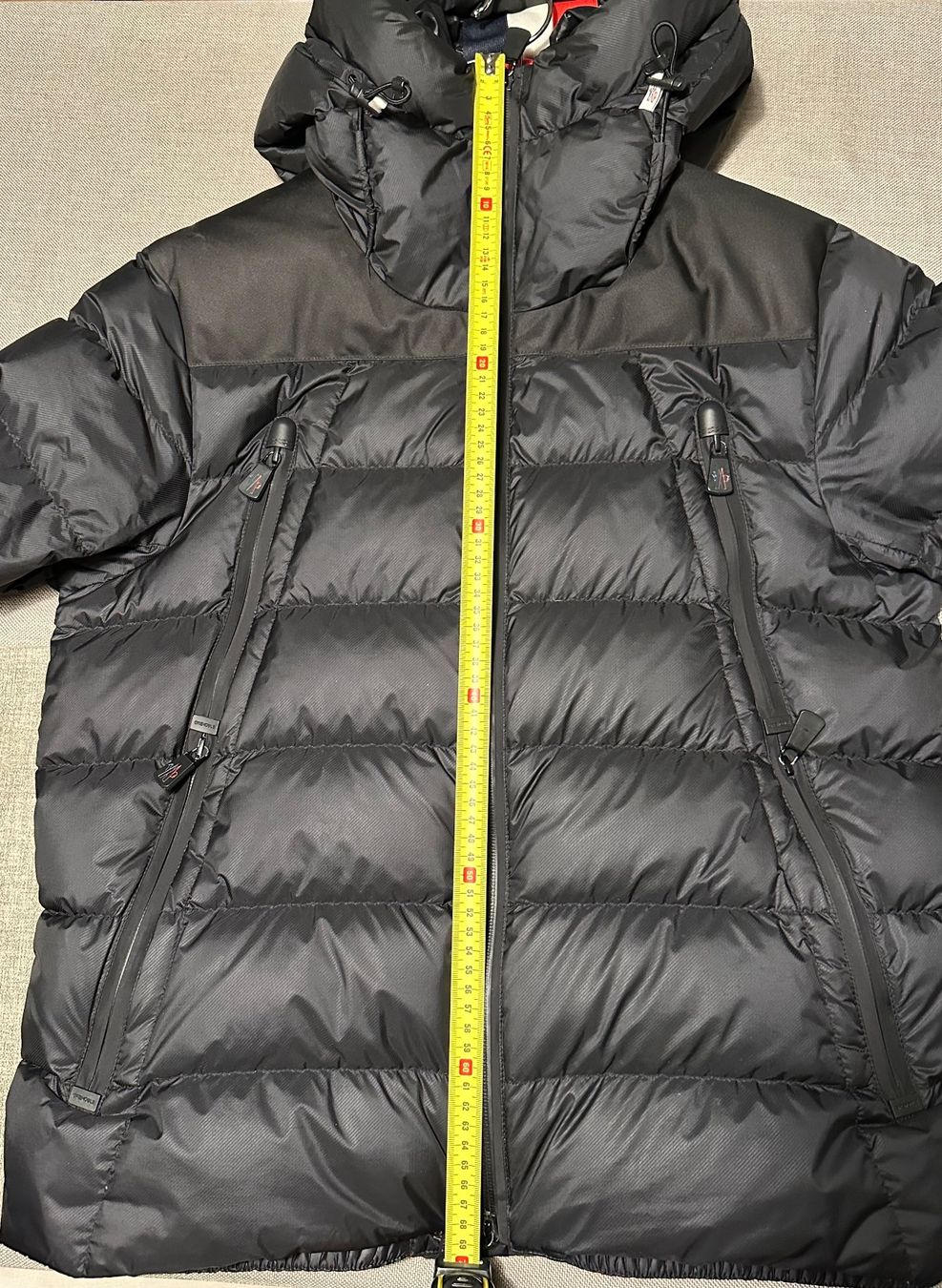 Moncler Jacken: Moncler Grenoble Camurac Ski jacket – Gebraucht aus Muri b. Bern von nic_fq77 7