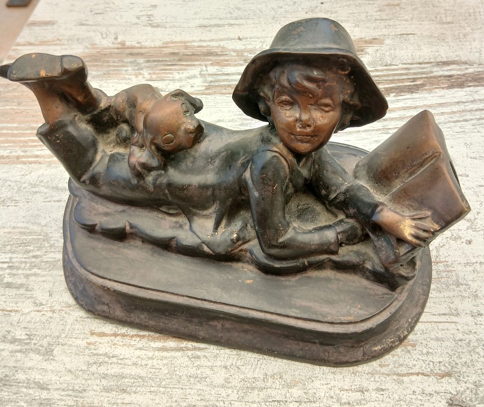 Statuette: Boy reading with his dog in bronze. – Usato da St-Cergue venduto da gar_x2b7 3