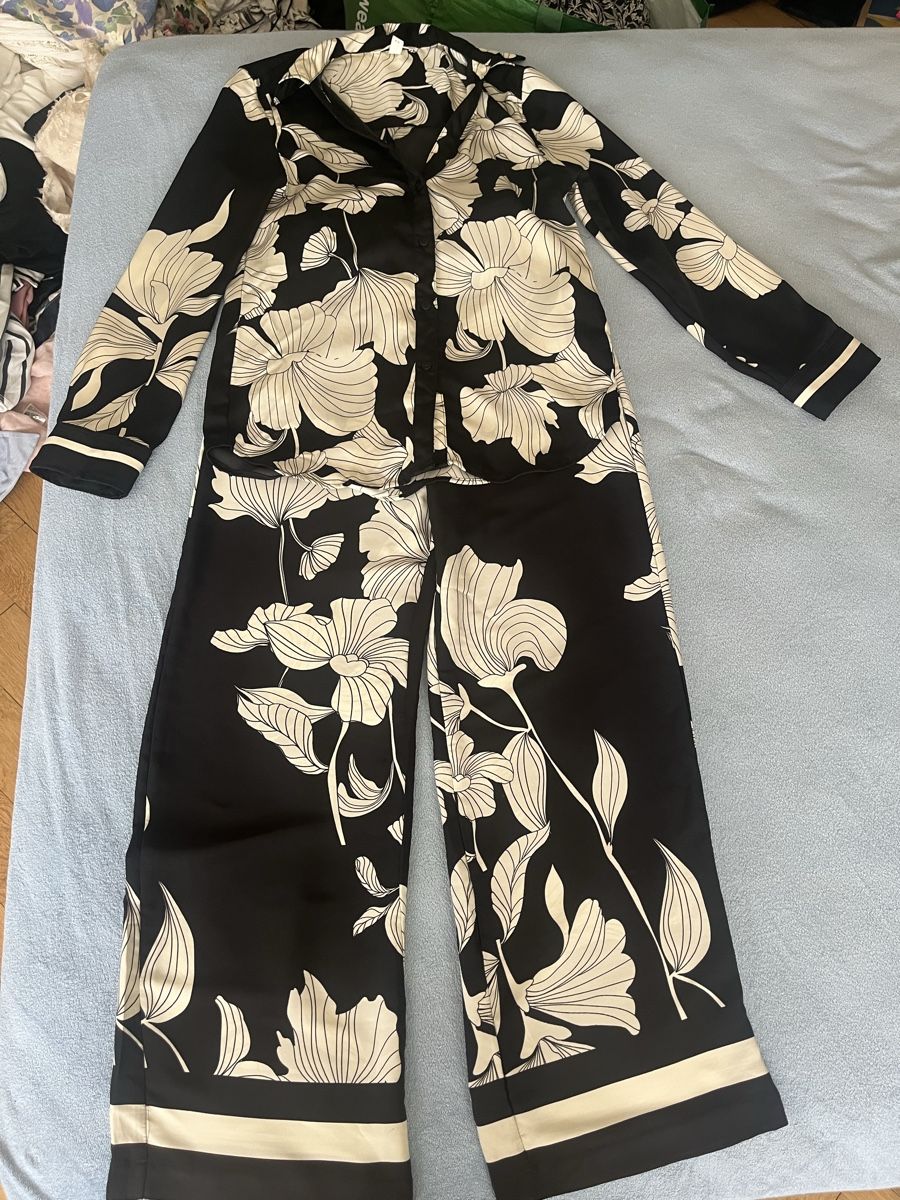 H&M Lotti di vestiti: H&M  Set XS,Schwarz/Beige Blumenmuster – Nuovo (secondo la descrizione) da Olten venduto da sae_82z2