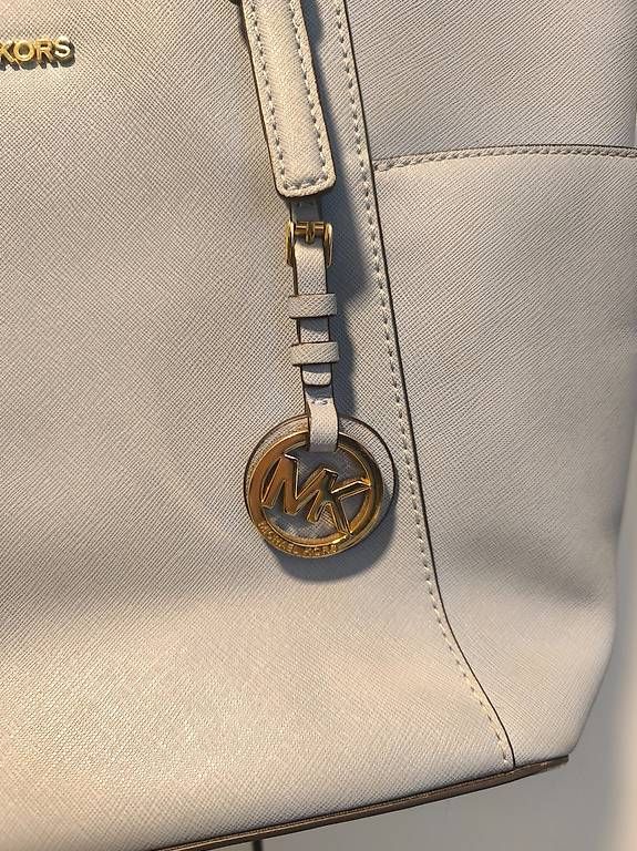 Borse da donna: Michael Kors Tasche / Elegante Designer Handtasche Hellgrau – Usato da Gams venduto da MissTraveller 1