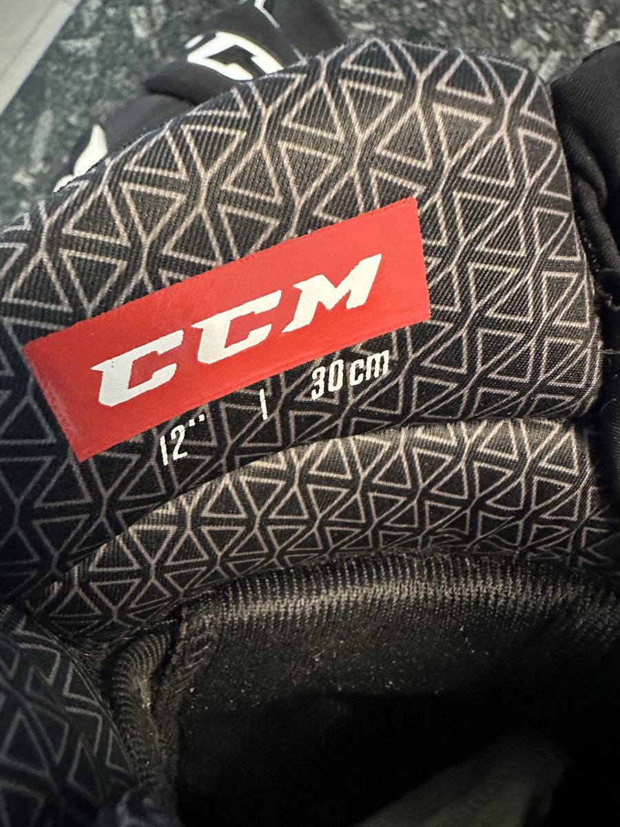 Ccm Guanti & manicotti: CCM Tacks 9050 Eishockeyhandschuhe Grösse 12" 30cm – Usato da Meikirch venduto da sjo1990 1