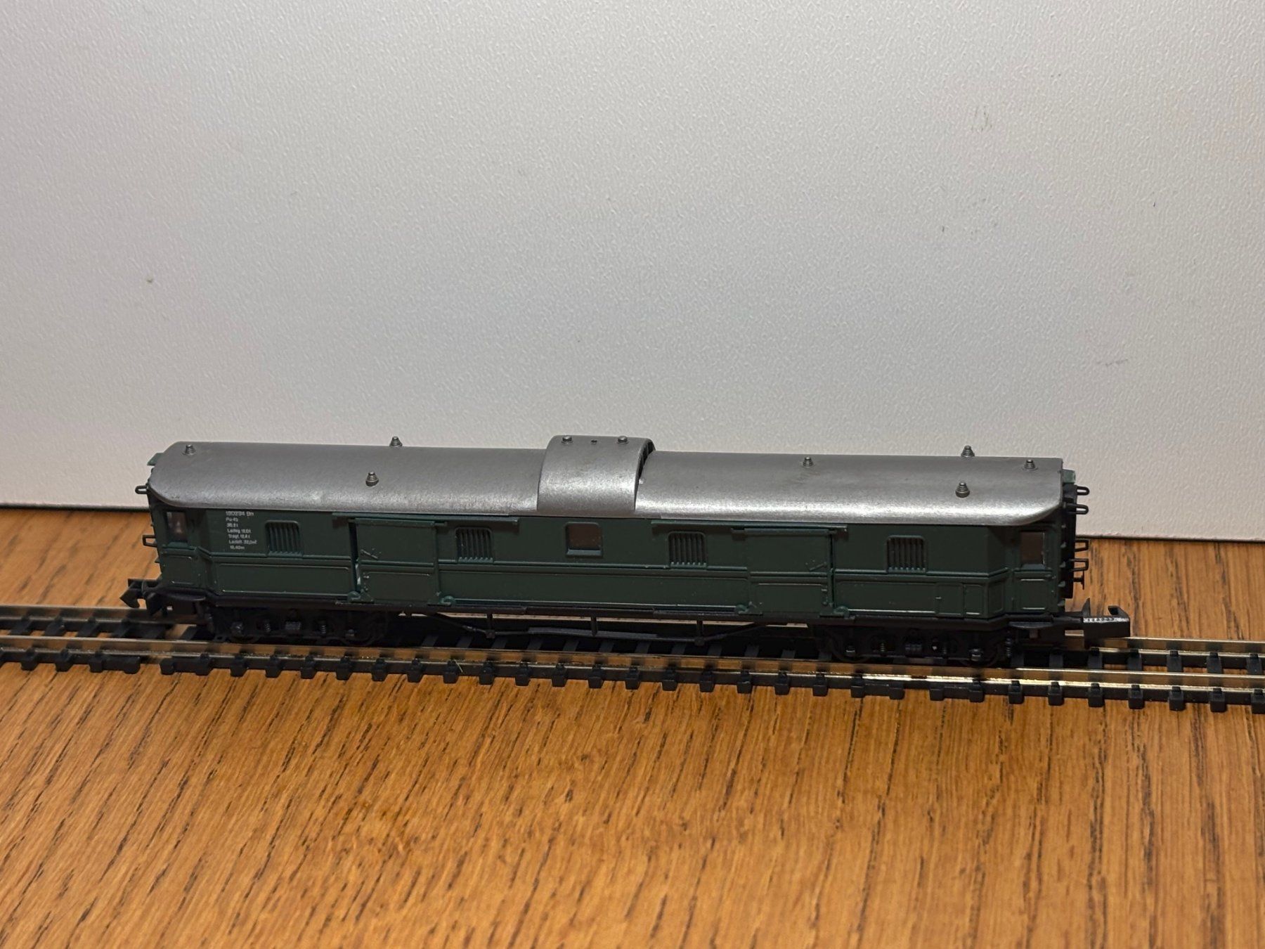 Modellini di ferrovie: L1976: Oldtimer Gepäckwagen (Spur N) – Usato da Birsfelden venduto da Birs_25 1