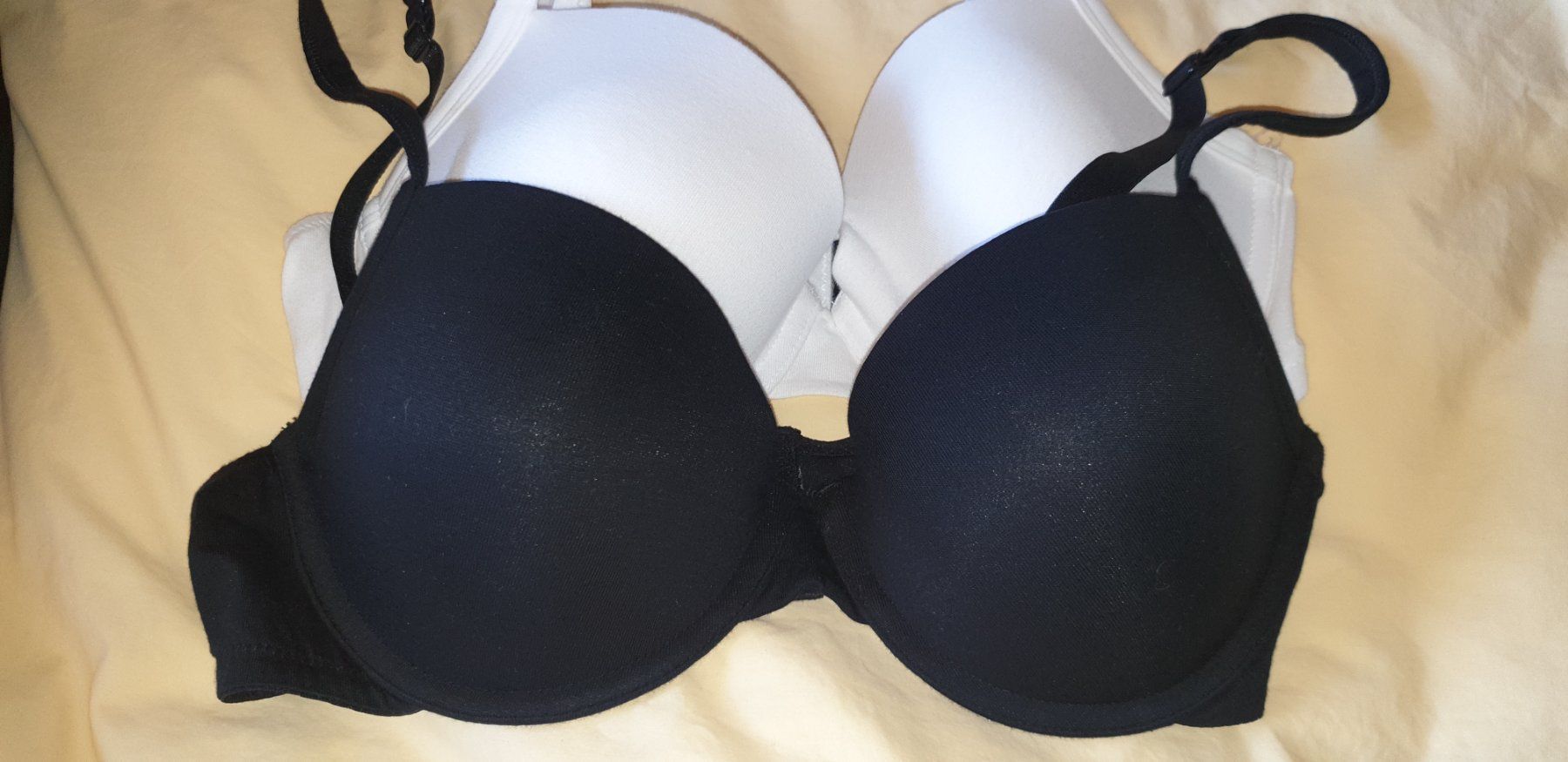 Sonstige Unterwäsche: 2x BH 85 B – Gebraucht aus Gwatt (Thun) von Letzte-Chance-III 1