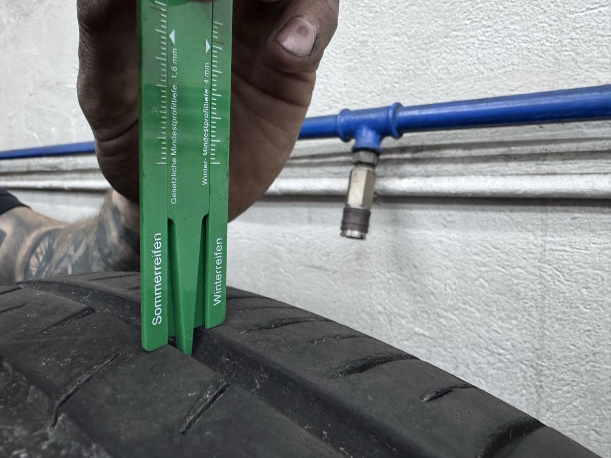 Pneumatici & Ruote complete: Reifen Continental Premium Contact 6 – Usato da Burg AG venduto da SSSSPR 1
