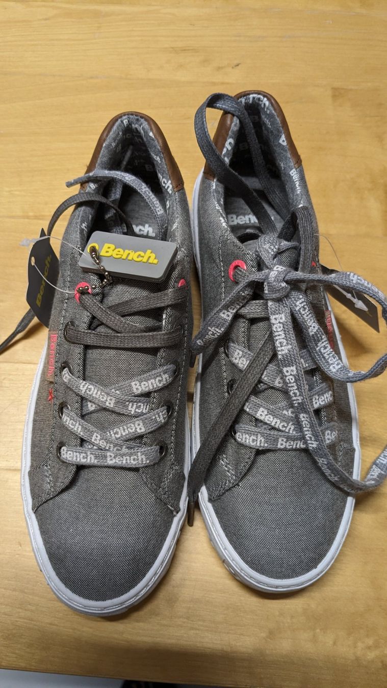 Bench Damenschuhe: NEUE Bench Sneakers - Schuhe -  Gr. 37 – Neu (gemäss Beschreibung) aus Staufen von Fleby84 1