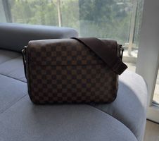 Sac bandoulière Louis Vuitton unisexe.