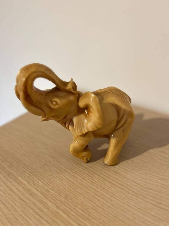Figuren: Grande elefante da collezione – Gebraucht aus Davesco-Soragno von dai_925z