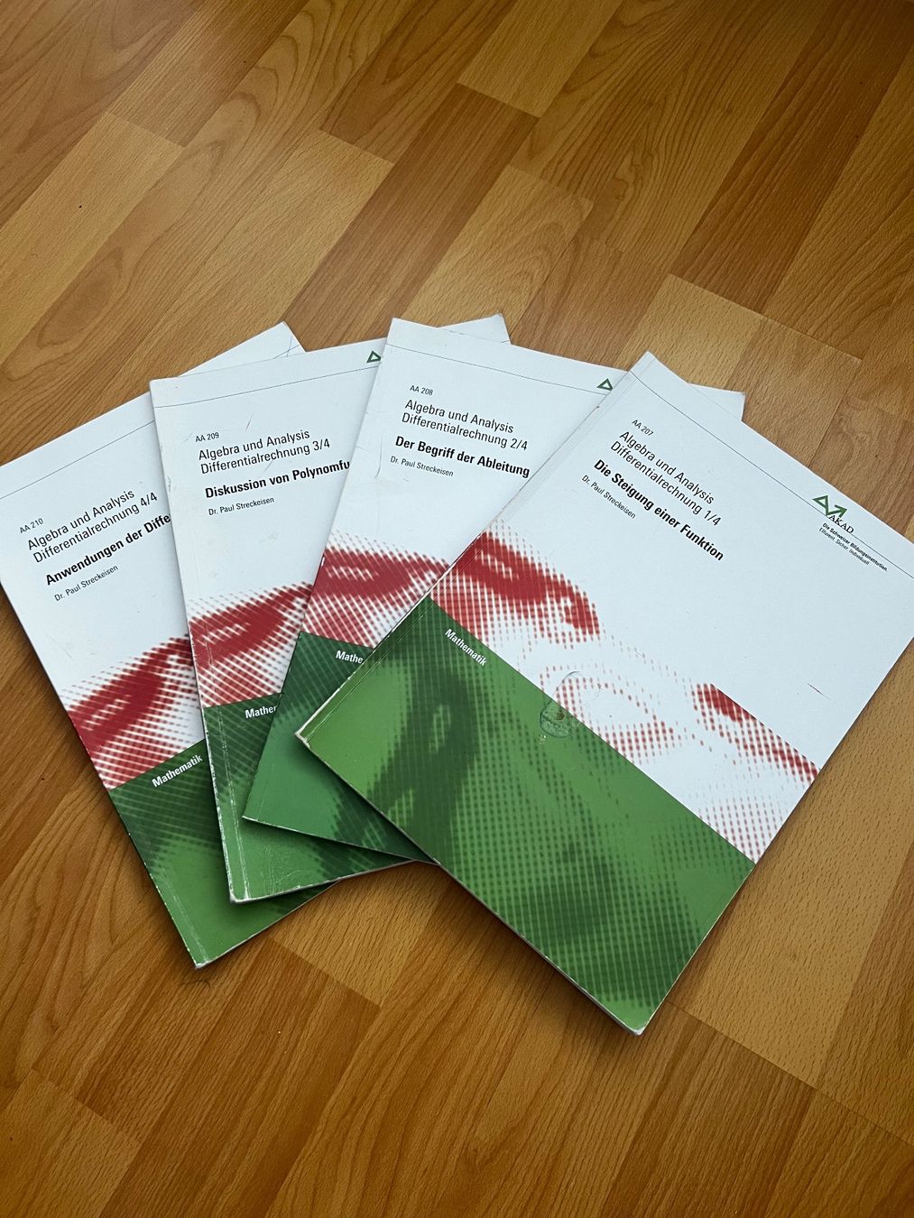 Libri: Differentialrechnung – Usato da Adliswil venduto da cha_2rpc