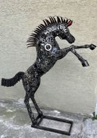 167cm hohe Eisenskulptur aus Eisen und Motorenteile