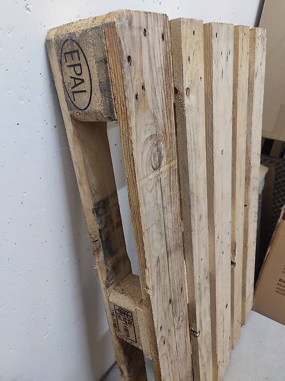 Pallets: Europalette – Usato da Gisikon venduto da s-halef 1