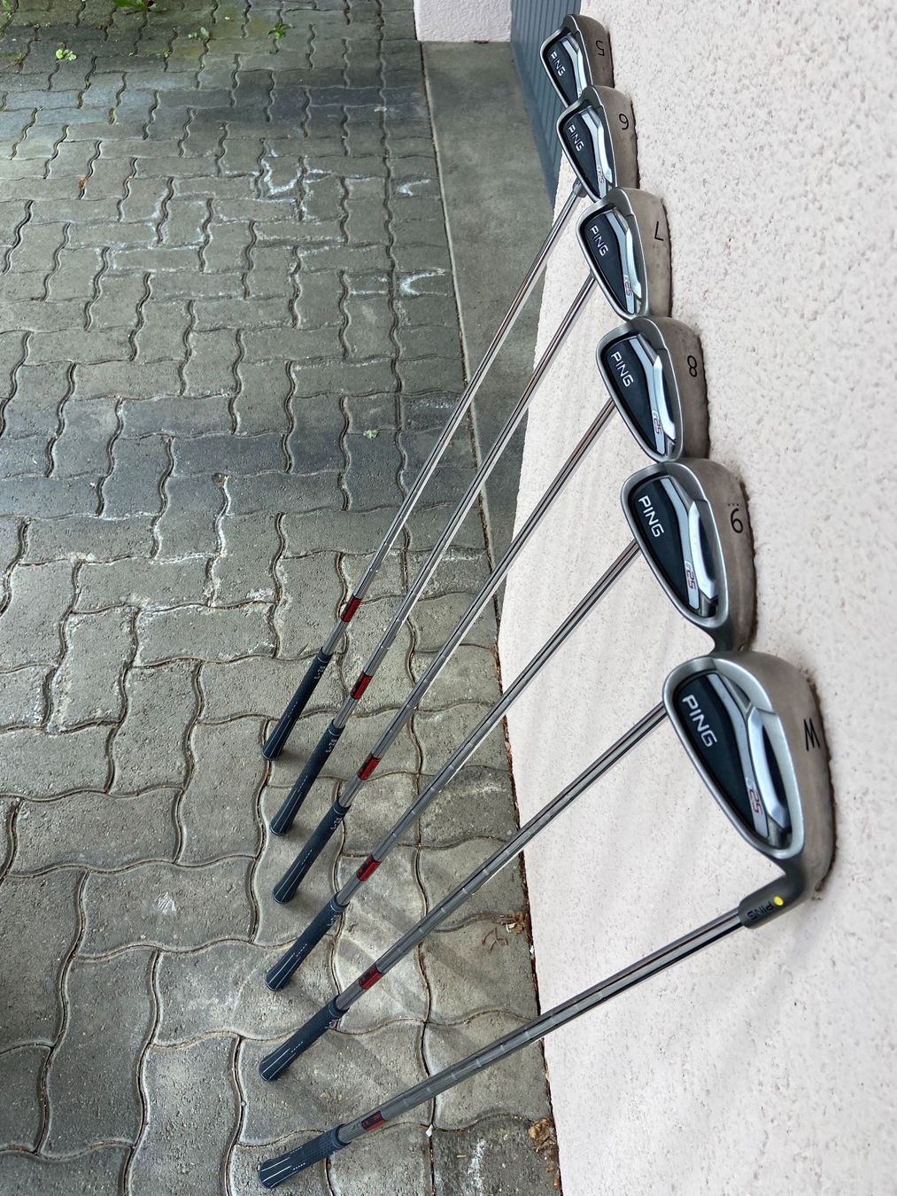Mazze & Set: Golfschlägerset mit PING Driver/Eisen & Titleist Holz/Wedges – Usato da Wollerau venduto da safboy 5