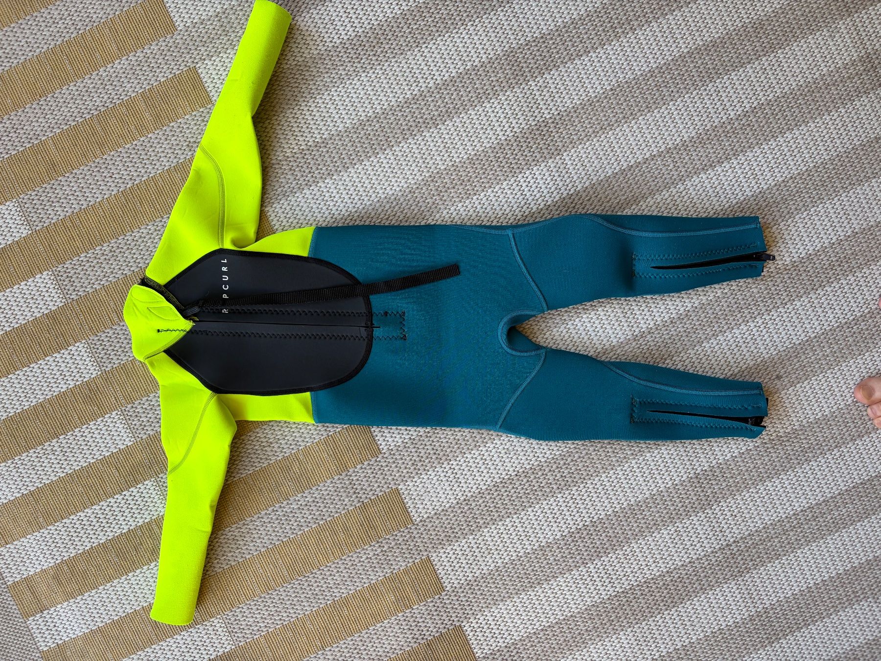 Mute per immersioni: Ripcurl Neopren Wetsuit Kindergrösse Size 4 J – Usato da Zürich venduto da schrebi 5