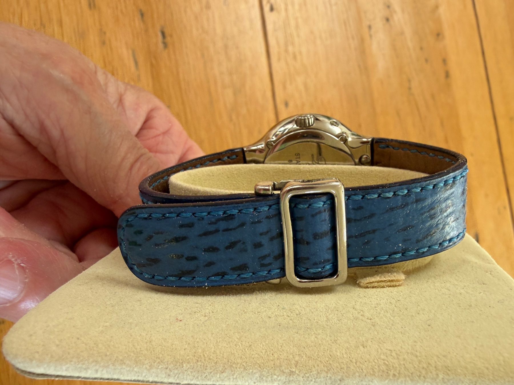 Ebel Uhren: Ebel Lichine original, vintage, selten & original Erstzband – Gebraucht aus Madetswil von Steppenwolf. 2