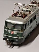 uralte, massive Lokomotive Ae 6/6 von Märklin