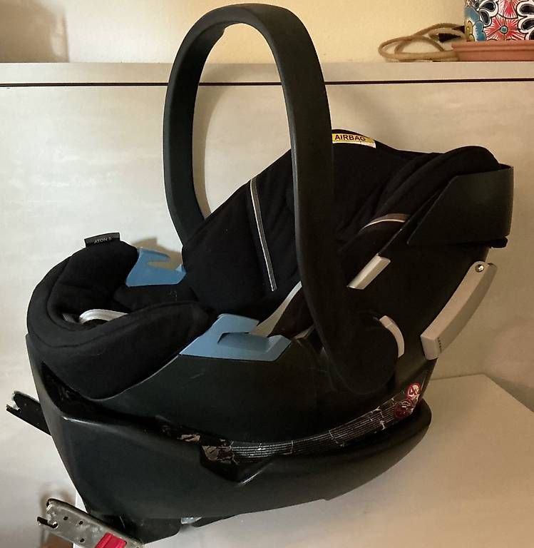 Seggiolini per auto: Siège auto-Cosy Cybex Aton 5 – Usato da Troinex venduto da nin_kv6x 2
