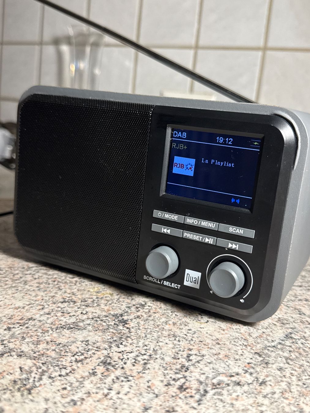Radios: Radio DAB 51 DUAL – Gebraucht aus St imier von sav_bjf9