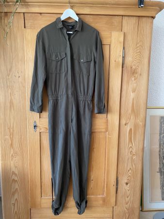 Jumpsuit Gr. 36 olivgrün