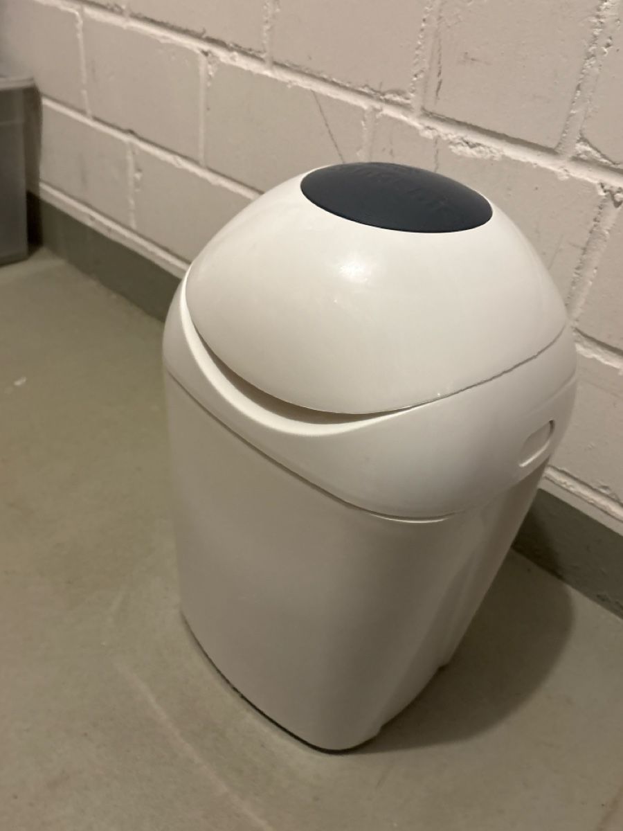Autres articles pour la maison: Windeleimer Tommee Tippee Sangenic weiss gebraucht – D'occasion à Au SG par ngashi