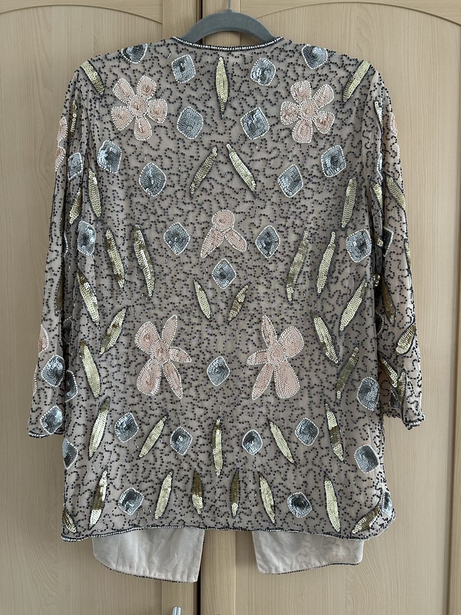 Giacche: MONA Blazer mit Perlen und Pailletten GrM/L – Usato da Affoltern am Albis venduto da Sveta75 1