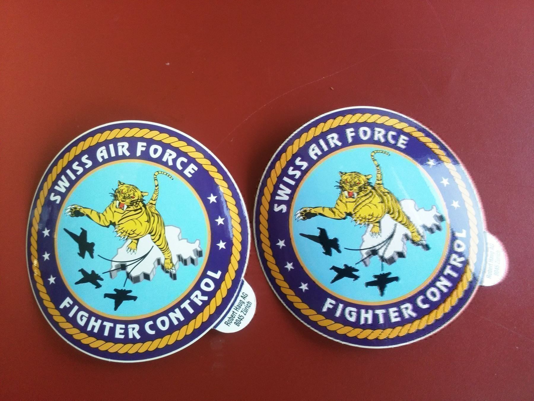Schweizer Armee Plaketten & Abzeichen: 2 Stiker Swiss Air Force Fightercontrol – Neu (gemäss Beschreibung) aus Zug von swisstestpilot