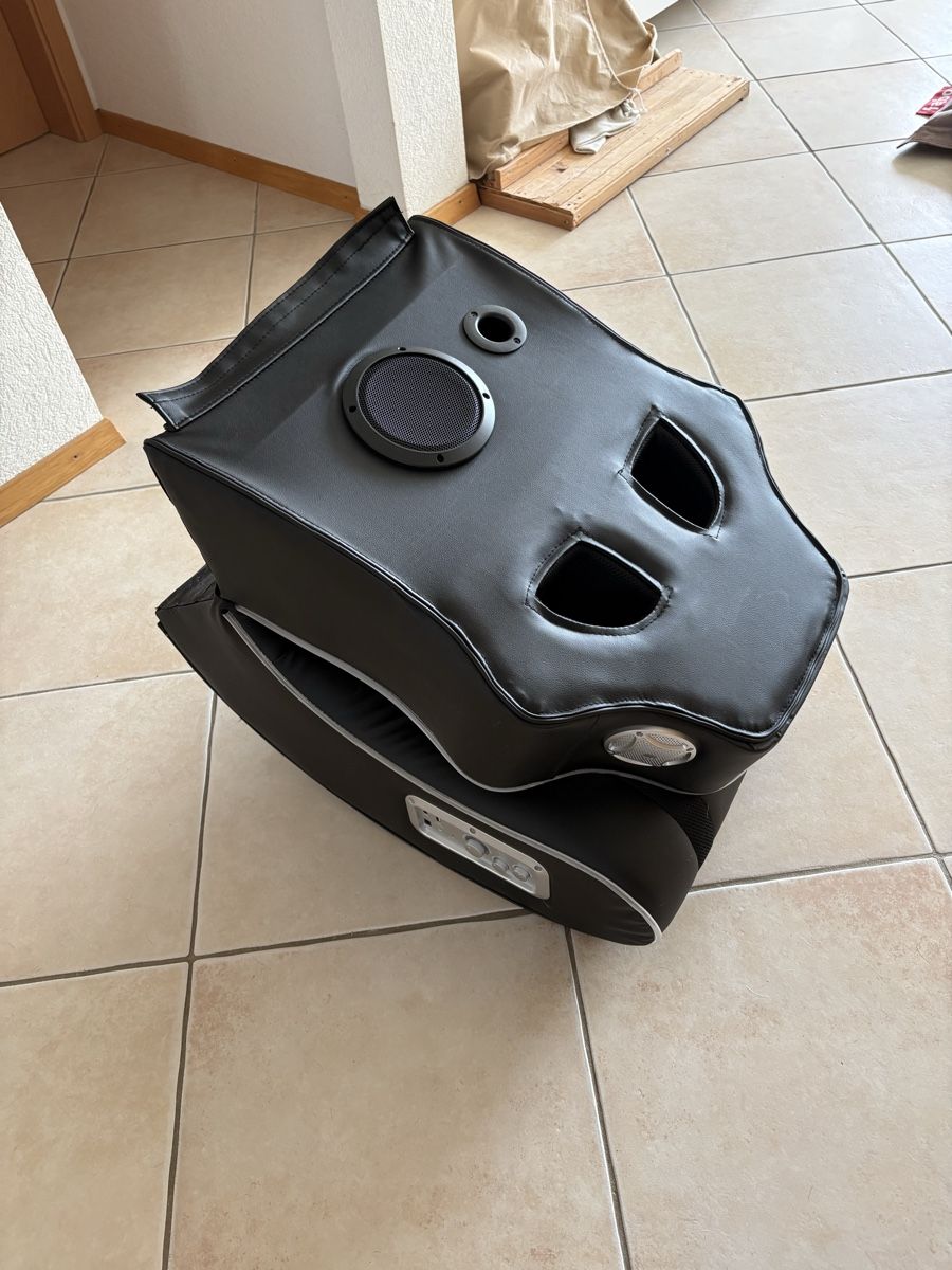 Poltrone: Fauteuil pliable avec enceintes et Bluetooth intégrés – Usato da Villarimboud venduto da hampton2012 1