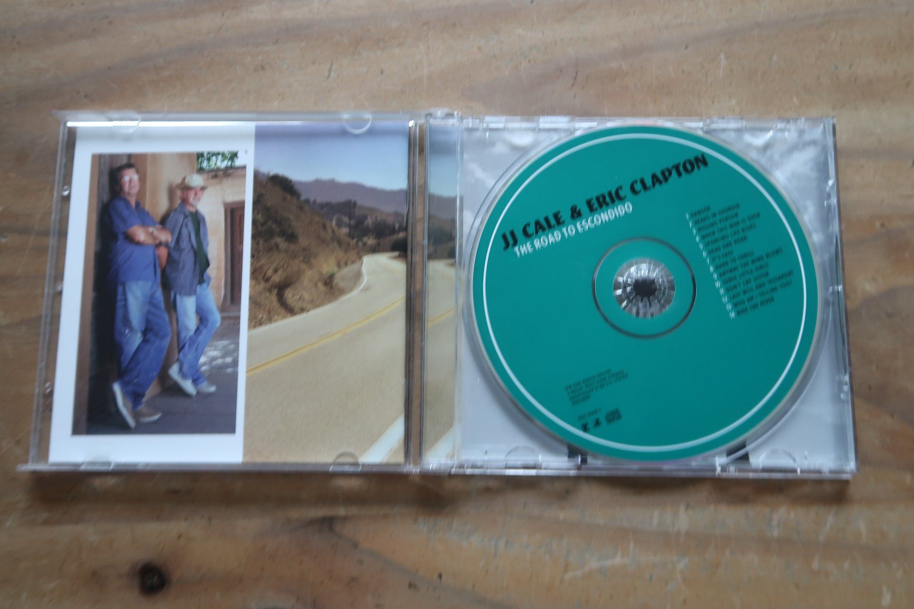 CD: J.J. CALE & ERIC CLAPTON - THE ROAD TO ESCONDIDO - CD – Usato da Basel venduto da Patiscat 4