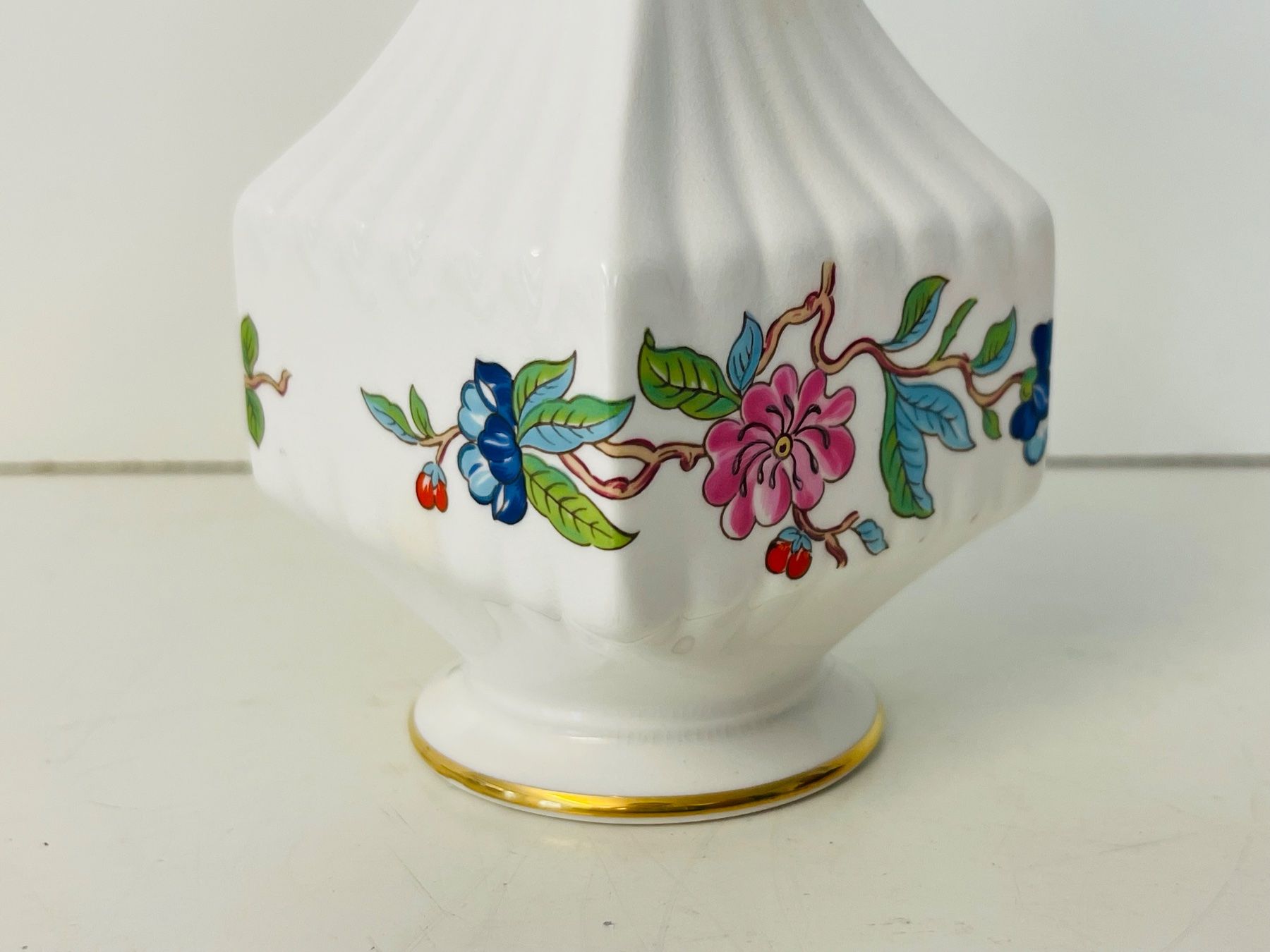 Vasi & Recipienti: AYNSLEY Fine Bone China Vase Pembroke – Usato da Zürich venduto da Arche_Brockenhaus 5