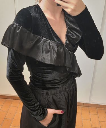 Bodysuit, River Island, schwarz mit Rüschen, Grösse S