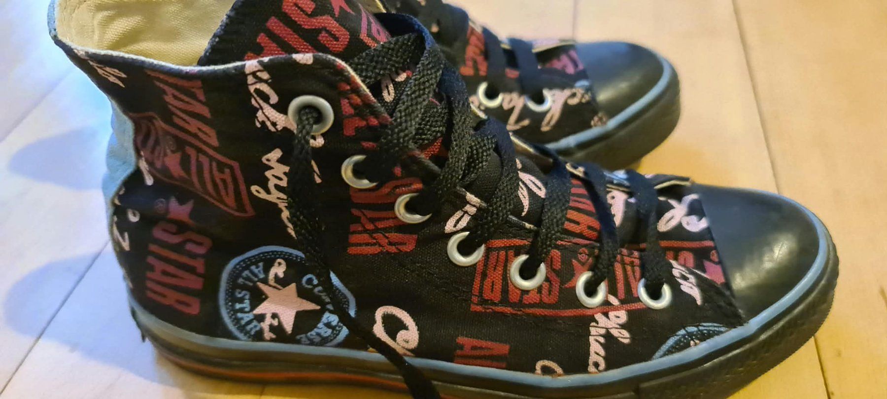 Herrenschuhe: Converse Chuck Taylor High 37.5 – Gebraucht aus Wallisellen von ast_2cxw 1