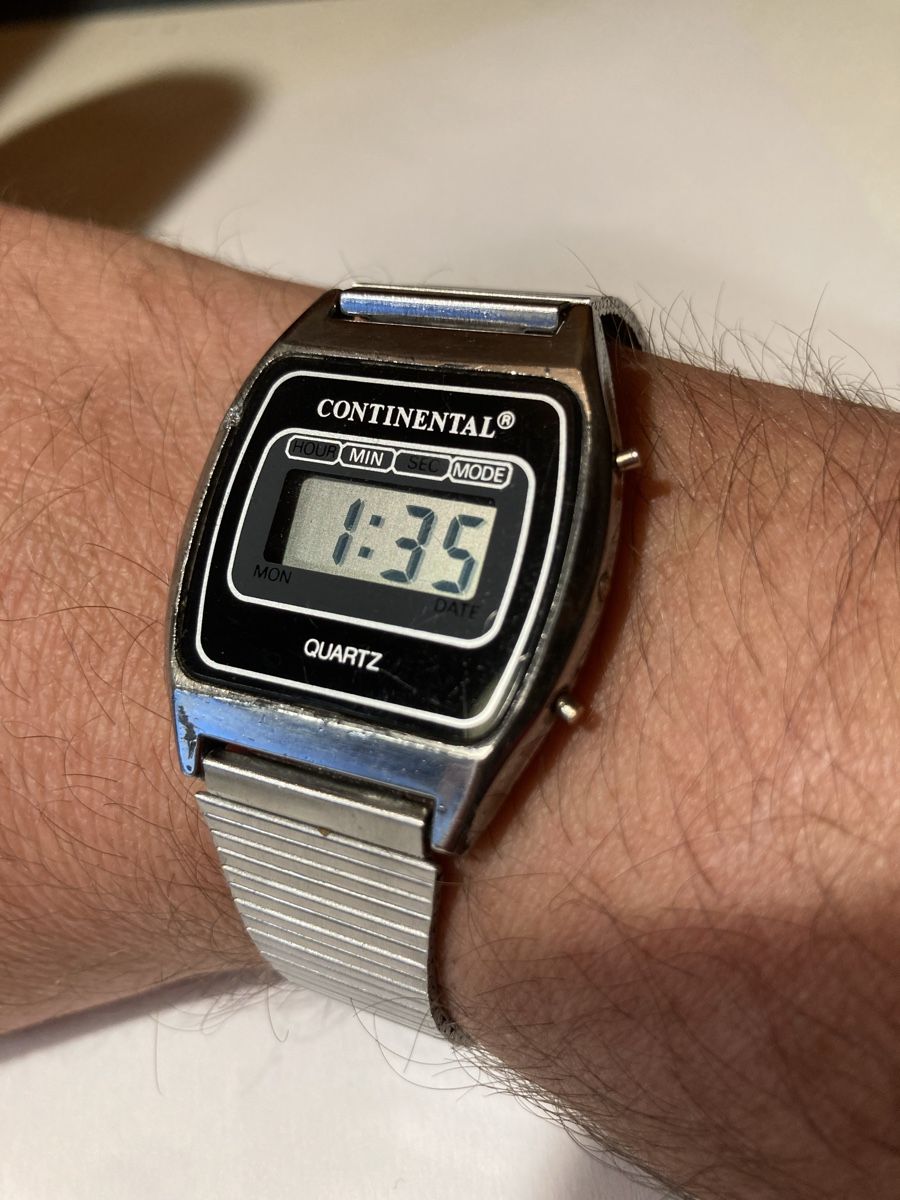 Continental Orologi: Continental Lcd uhr 33x39 mm – Usato da Glattbrugg venduto da vintagemania
