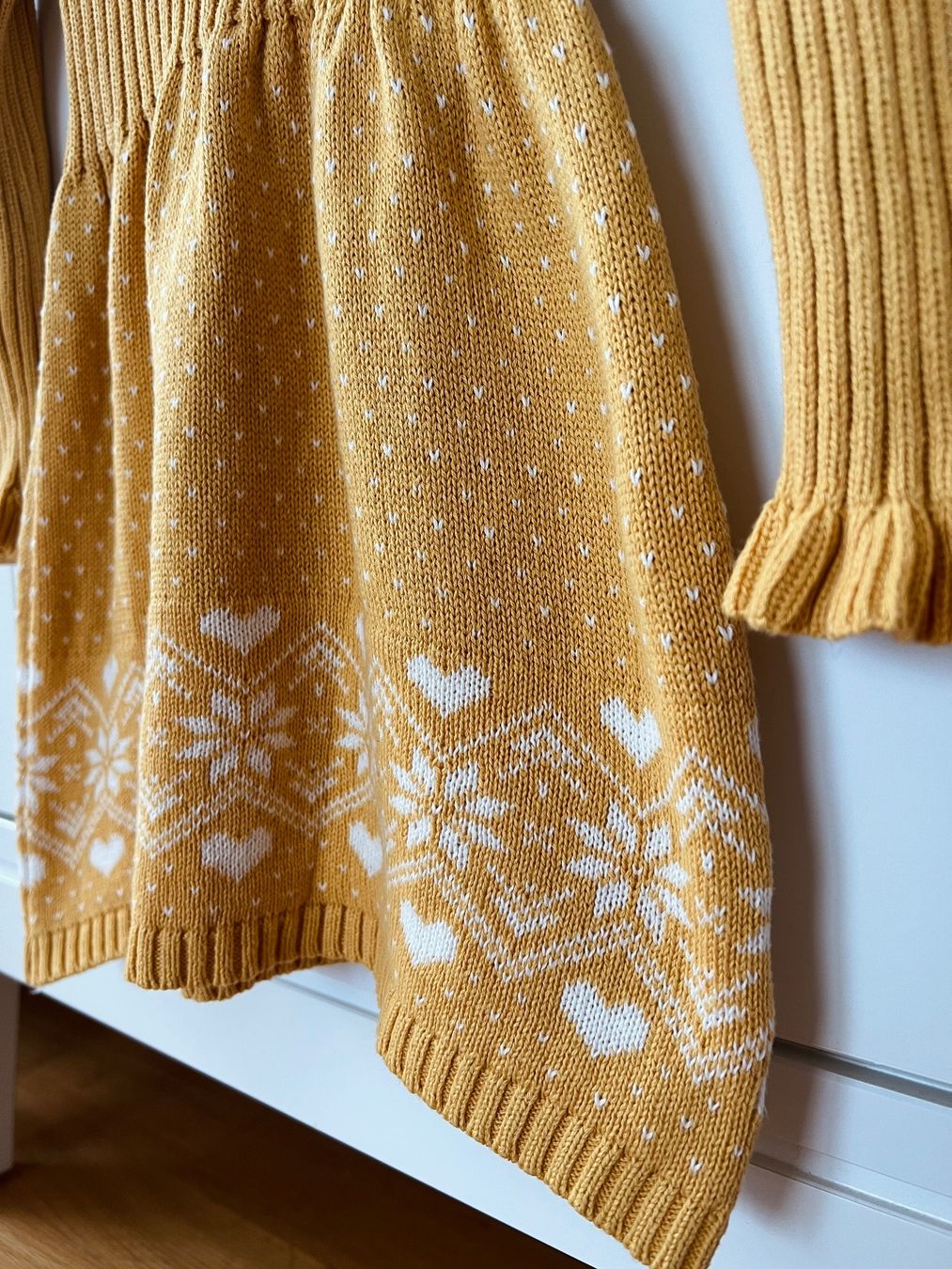 Kleider & Röcke: Strickkleid. Pullover Kleid. 104 Gelb. Schönes Muster. – Gebraucht aus Burgdorf von rulan 2
