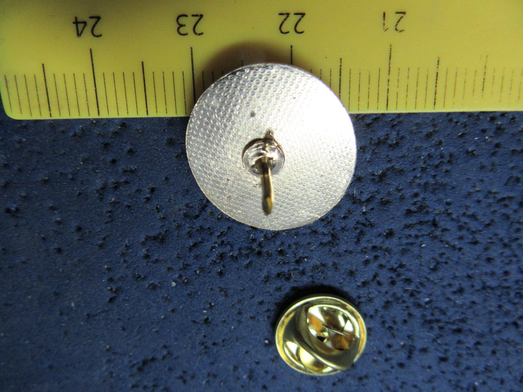Placchette & Badge: BERINGER VINEYARDS PIN – Usato da Ettingen venduto da Hausi4711 1