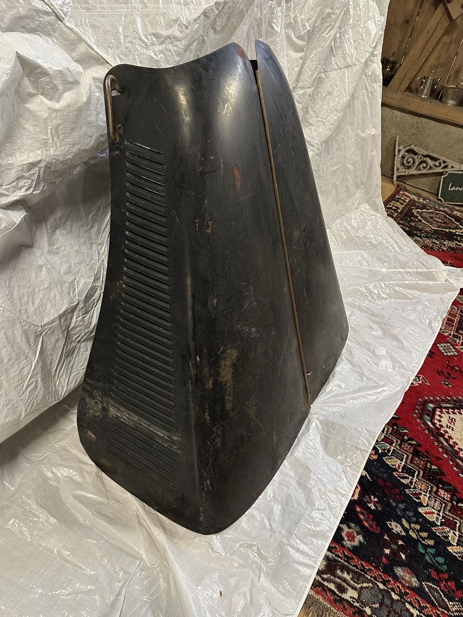 Tutti pezzi di ricambio auto: Originale Motorhaube Oldtimer – Usato da Villmergen venduto da Bezdupe