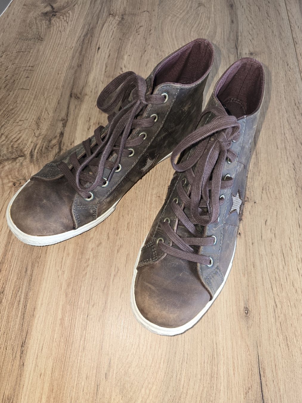 Scarpe da donna: Converse One Star hautes brun cuir vintage – Nuovo (secondo la descrizione) da Champagne venduto da LoomiStudio