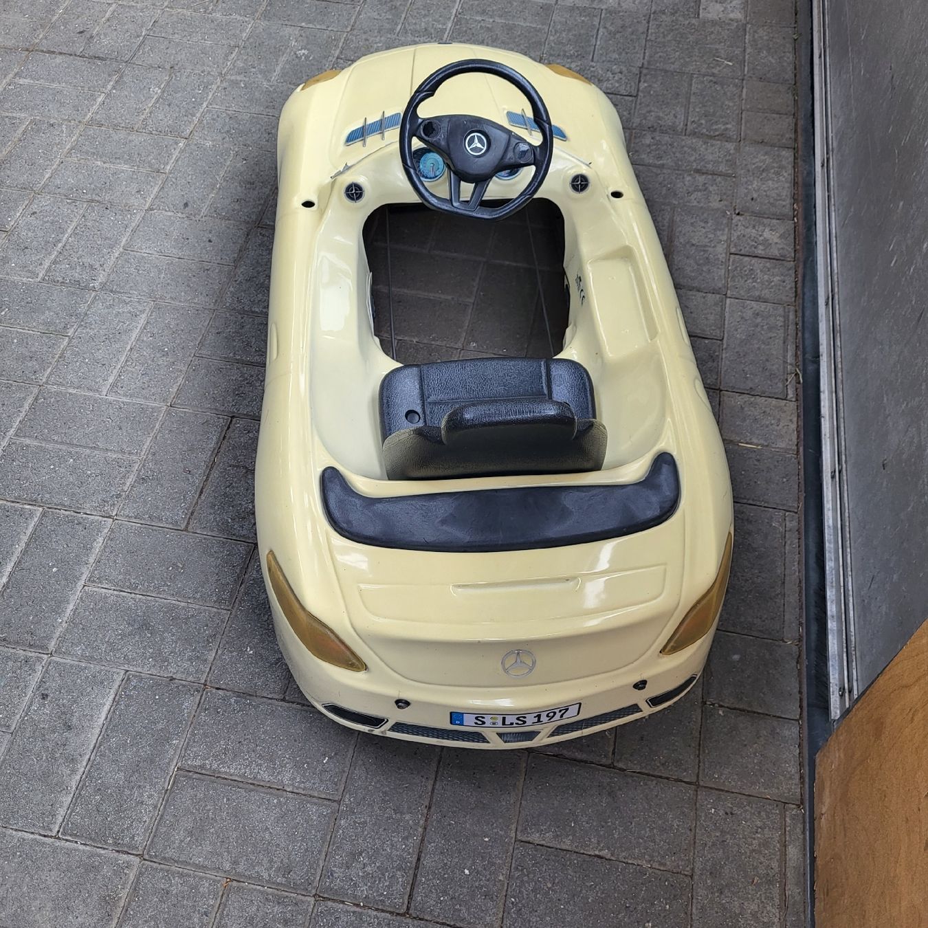 Véhicules pour enfants: Kinder Tretauto – D'occasion à Kägiswil par Megafi56 2