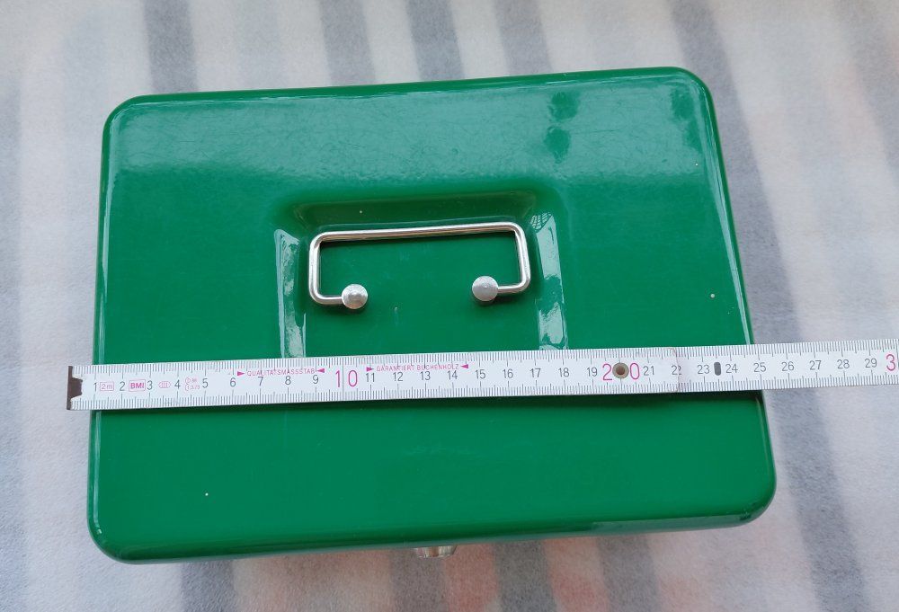 Kassen: Metall Geldkassette -C46 – Gebraucht aus Morges von vimajes12 3