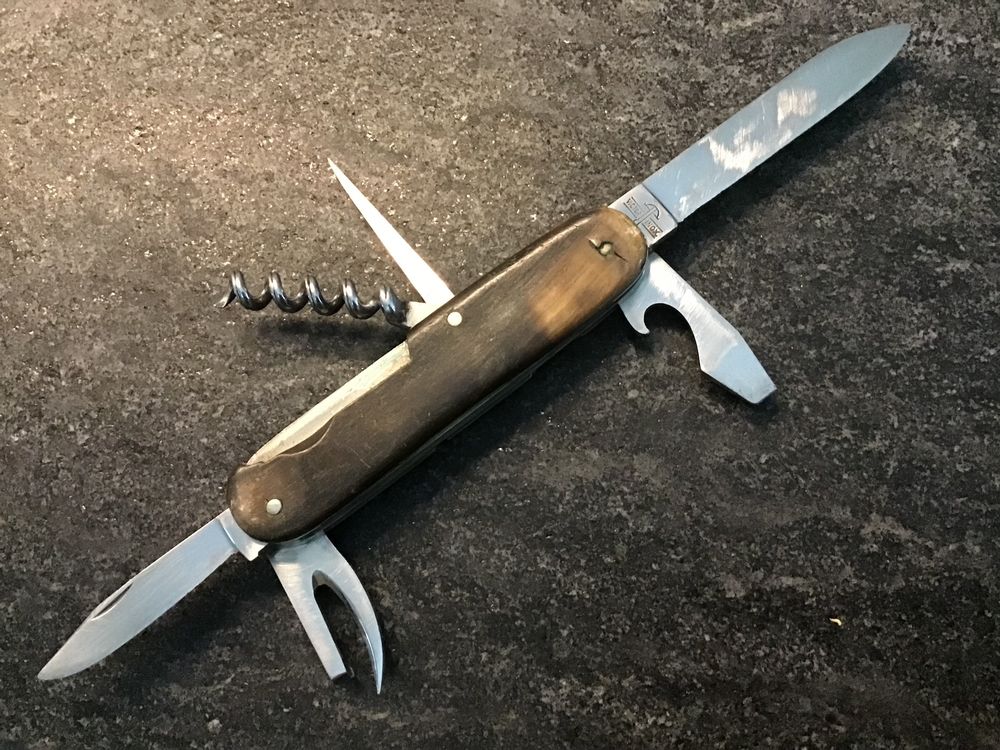 Altes Militärsackmesser 