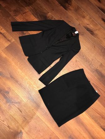 Boss Anzug mit Jupe schwarz gr. 36