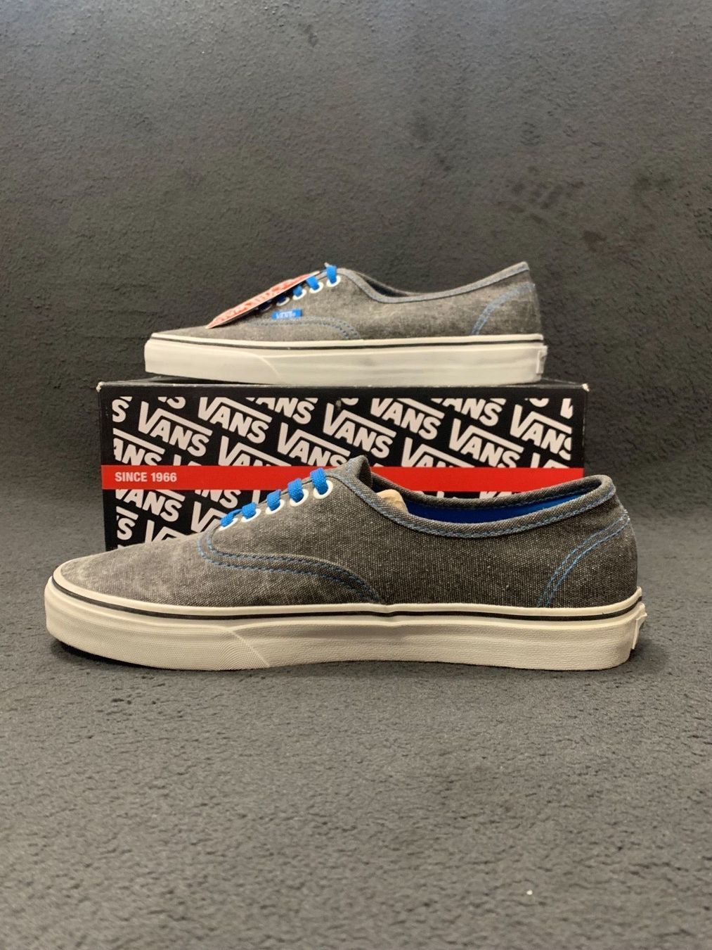 Vans Scarpe per ragazzi: Vans Authentic, Grösse 41 – Nuovo e nell'imballaggio originale da Zürich venduto da LIQUIDATOR.CP 1