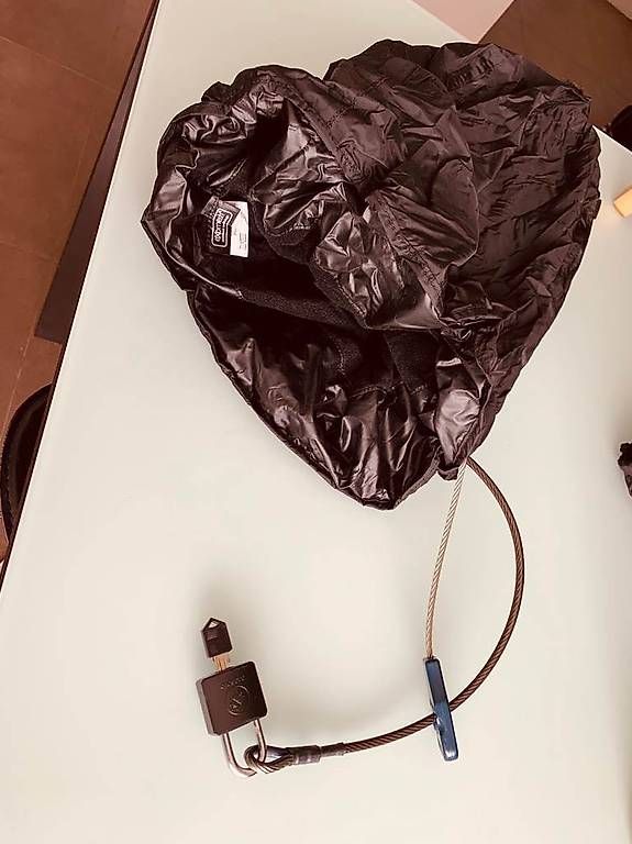 Protezione per viso e udito: Antivol casque tous temps! – Usato da Penthaz venduto da GGE01