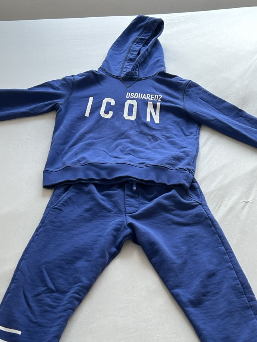 Dsquared2 Lotti & Set di vestiti: Dsquared2 Icon Jogginghose Blau Grösse 10Y – Usato da Winterthur venduto da nma_2kgs