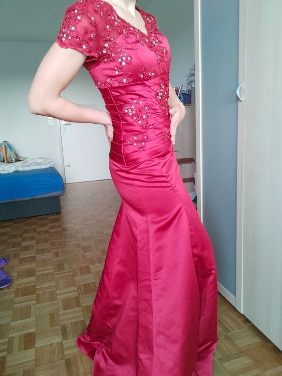 JJ’s House Vestiti: Wunderschönes rotes Kleid Abendkleid Fotoshooting – Usato da Othmarsingen venduto da AnastassiaV 2