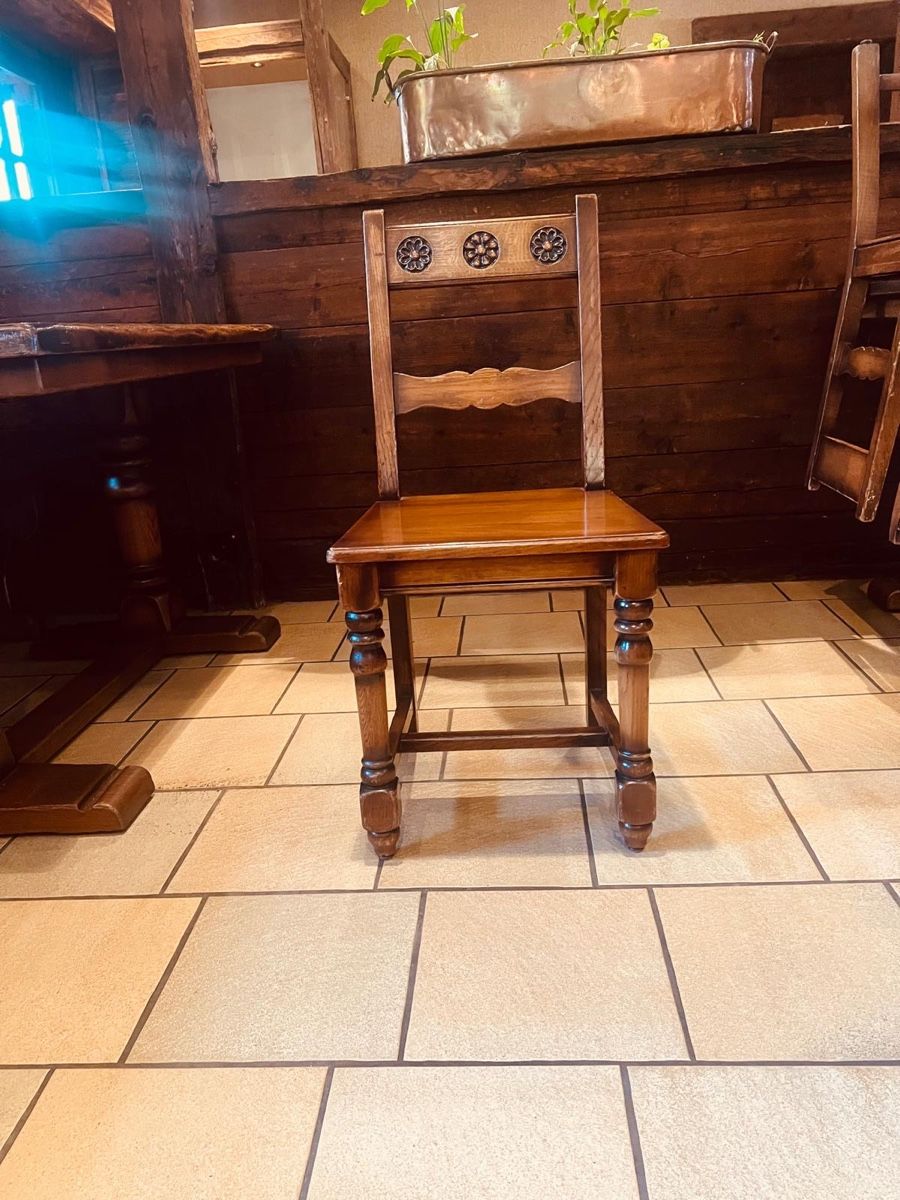 Sedie: Chaise en bois – Usato da Verbier venduto da cor_bt76