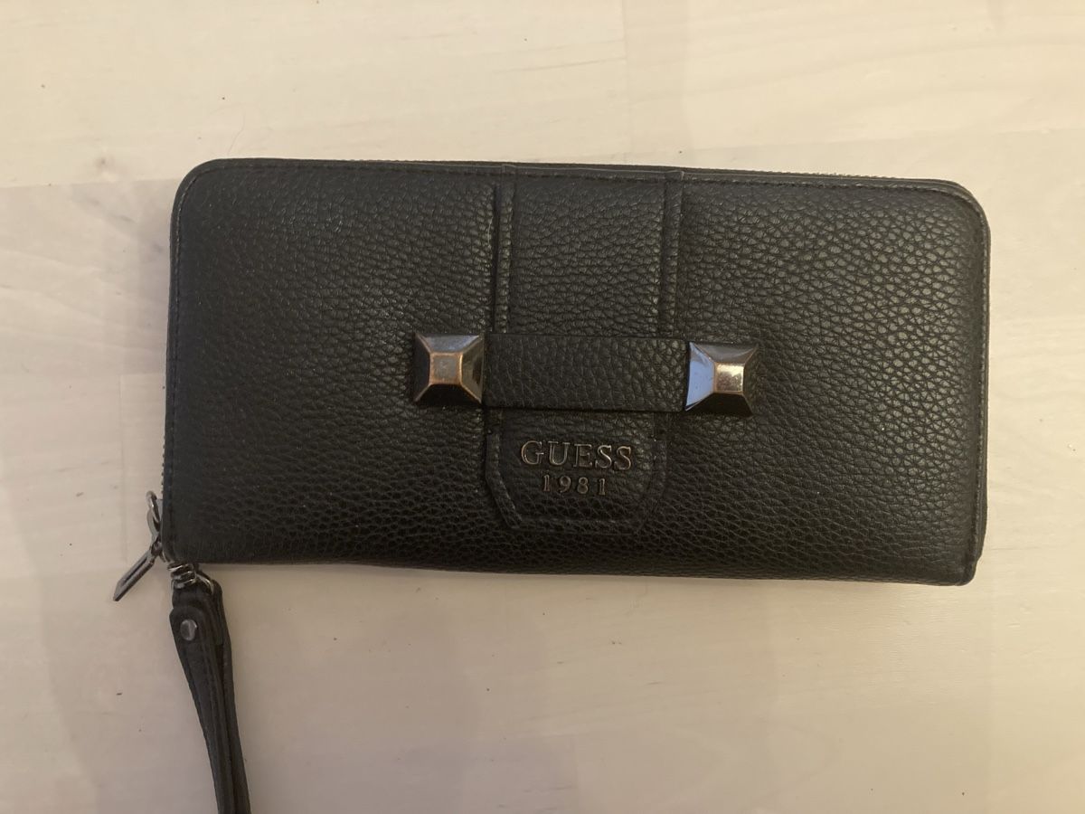 Guess Portemonnaie: Porte-monnaie Guess – Gebraucht aus Ascona von Aldo78
