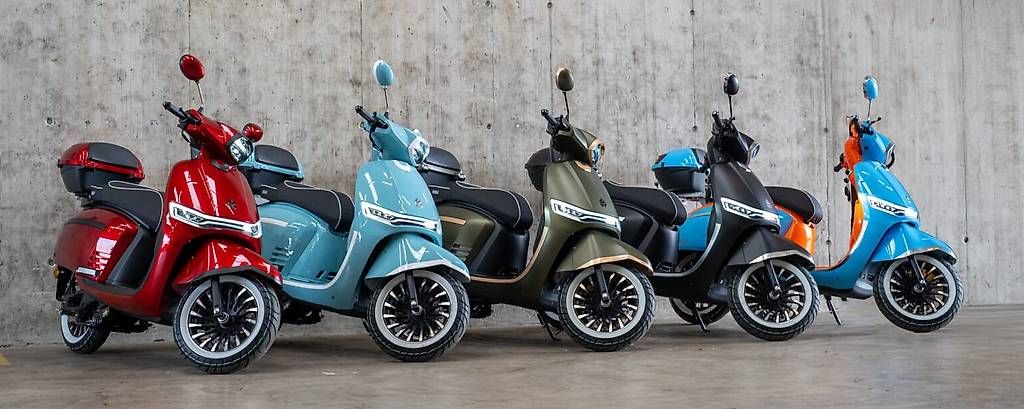 Scooter: AVERSUS Luna E-Roller A1 80 km/h – Usato da Oftringen venduto da AversusBikestore