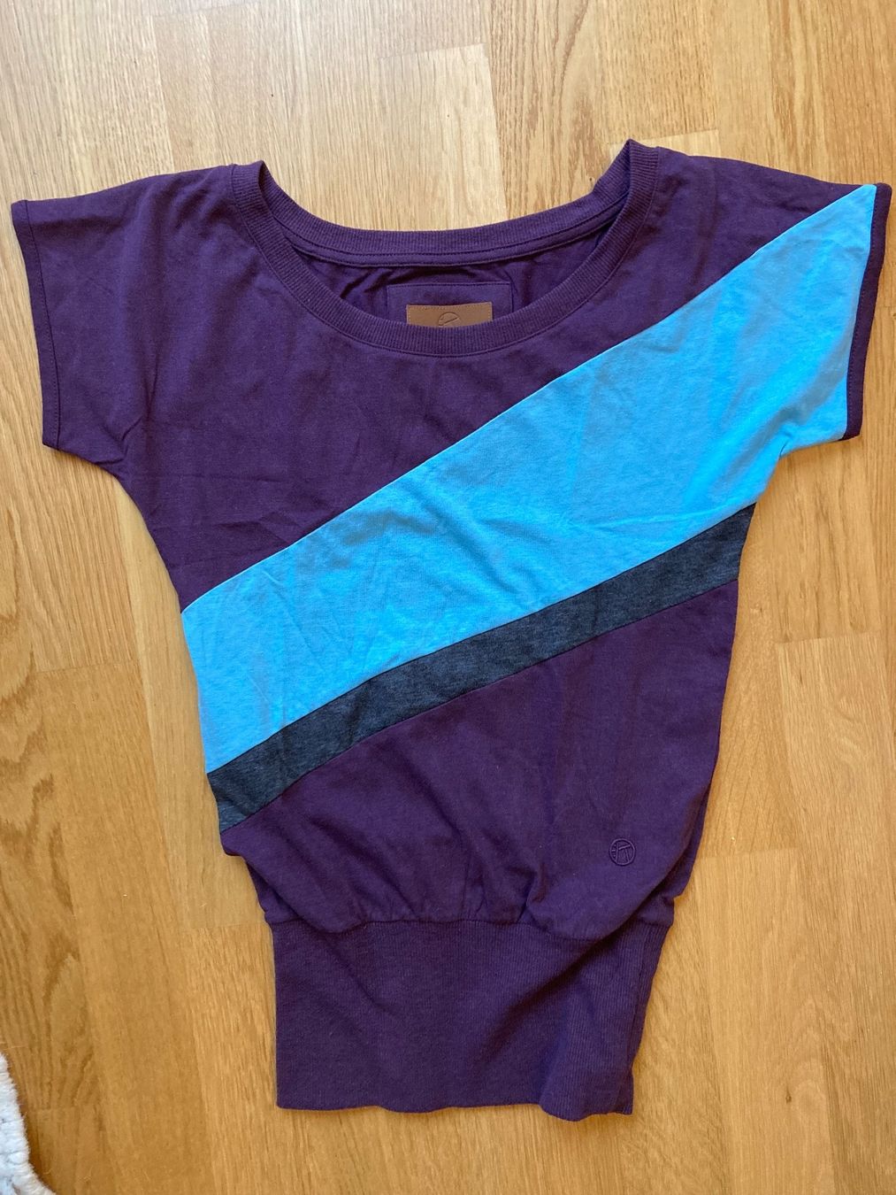Top: Tshirt | Kazane * Gr. S – Nuovo (secondo la descrizione) da Basel venduto da AufeinenBlick 1