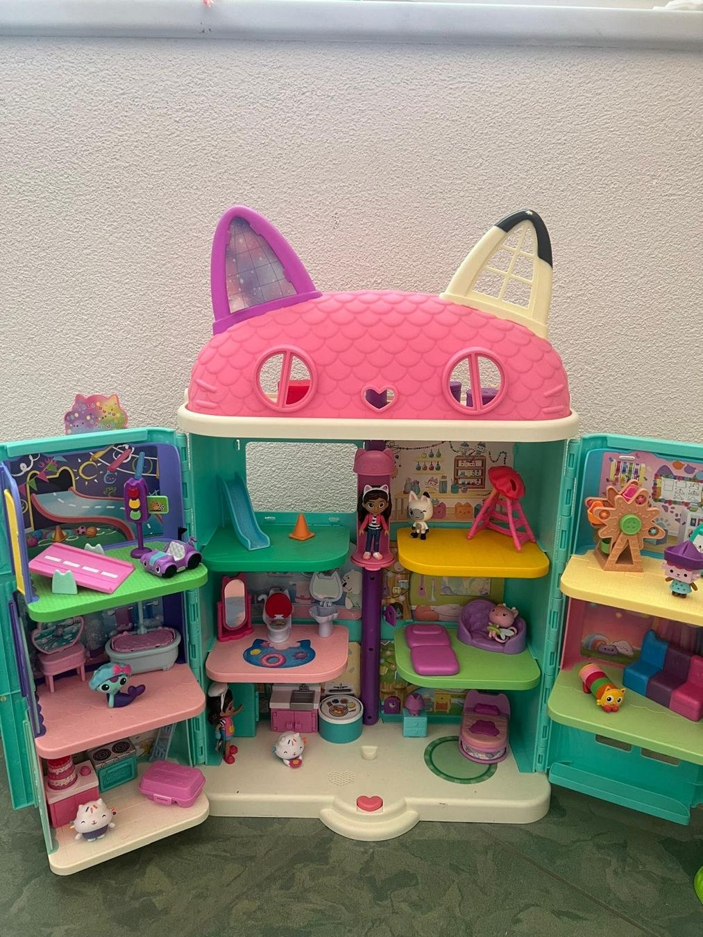 Case e mobili per bambole: Gabbys Dollhouse – Usato da Veltheim AG venduto da ngc_xg6n 4